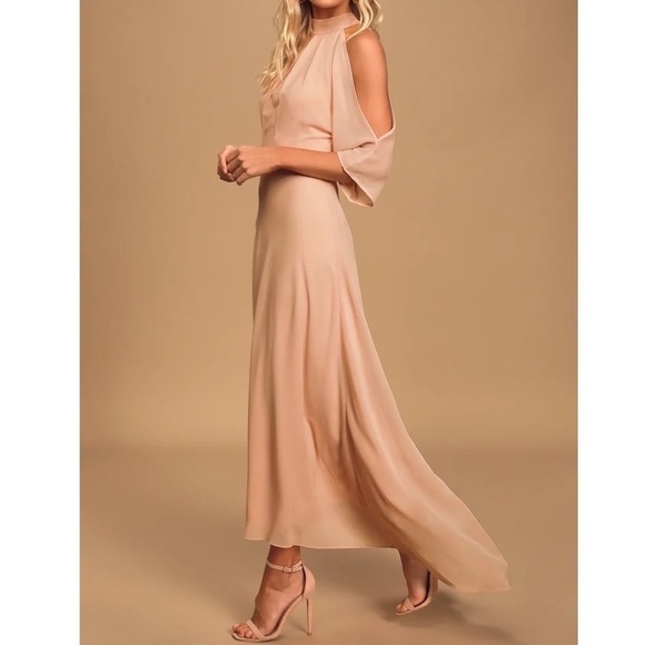 LULU'S Loving Moment Blush Cold-Shoulder Cutout Halter Maxi Dress SIze Small NWT - Picture 2 of 16